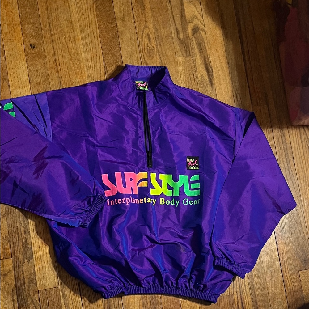 Surf style interplanetary body gear half zip windbreaker